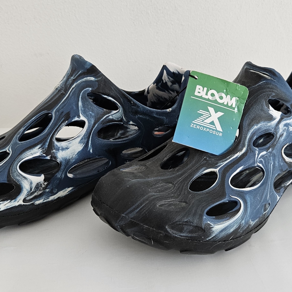 ZeroXposur Black and White Clogs